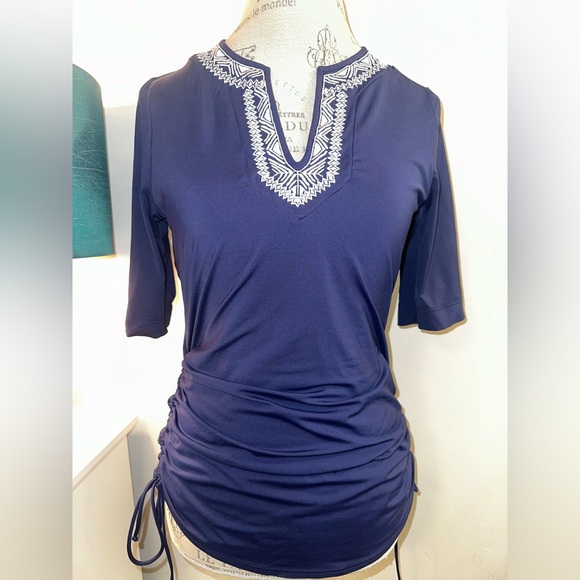 Lands’ End Ladies Navy Rash Guard Swim Shirt Embroidered Small Mint Condition - Picture 1 of 7